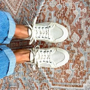 Tretorn mesh sneaker cream and sage logo